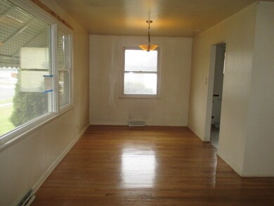 17210 Elm Dr, Hazel Crest, IL 60429 - photo 4