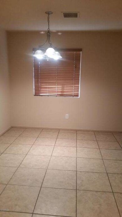 Kitchen Dining Area