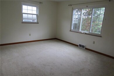 Living room reverse view - nice and bright