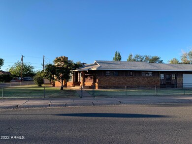 123 E Mahoney St, Winslow, AZ 86047 - photo 4