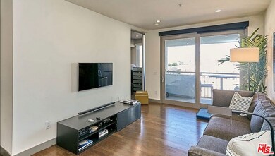 Vero Lofts unit 415, Los Angeles, CA 90017 - photo 3