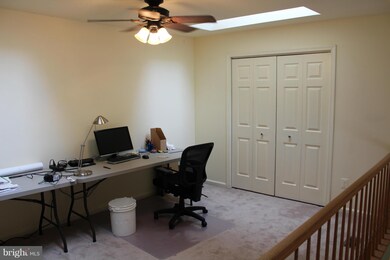 11701 Karbon Hill Ct unit 511A, Reston, VA 20191 - photo 5