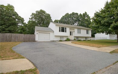 30 Lillian Ct, Warwick, RI 02886 - photo 2