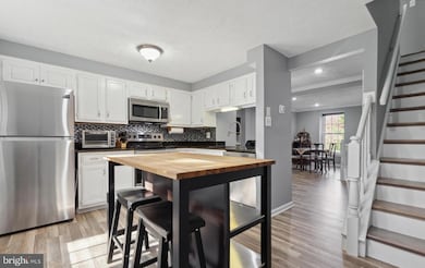 1679 Fieldthorn Dr, Reston, VA 20194 - photo 6