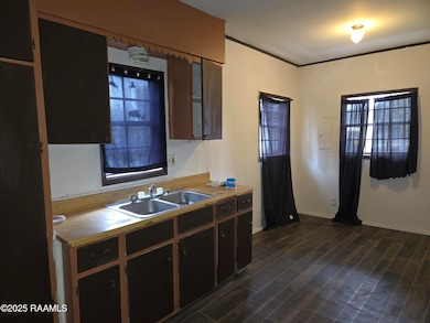 1302 Walton St, New Iberia, LA 70560 - photo 3