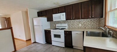 195 Manzella Ct, Rockland, MA 02370 - photo 7