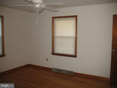 13839 Northcrest Rd, Hagerstown, MD 21742 - photo 4