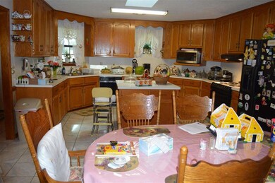 7401 Lillie Ln, Pensacola, FL 32526 - photo 2