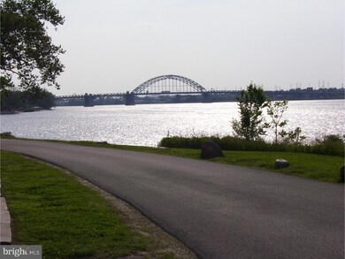 11 Bank Ave unit 5, Riverton, NJ 08077 - photo 2