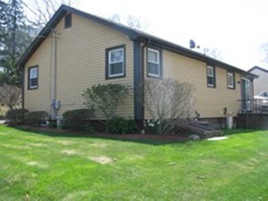 9 Reservoir St, Fall River, MA 02723 - photo 2