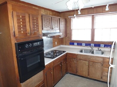 800 Smallwood Dr, Jacksonville, NC 28540 - photo 5