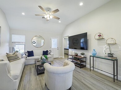 709 W Elm St, Denison, TX 75020 - photo 6