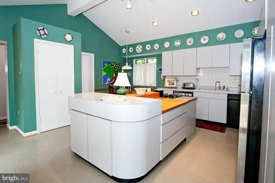 2109 Grayson Place, Falls Church, VA 22043 - photo 2