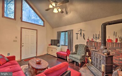 8117 Acorn Ct, East Stroudsburg, PA 18302 - photo 4