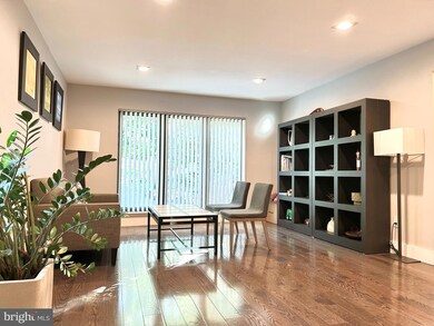 3323 Mantua Dr, Fairfax, VA 22031 - photo 6