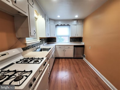 2708 West Ave, District Heights, MD 20747 - photo 2