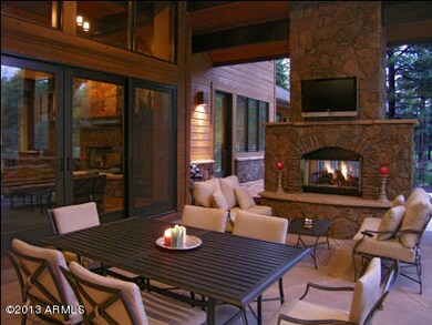 6-860 Patio 1NIGHT