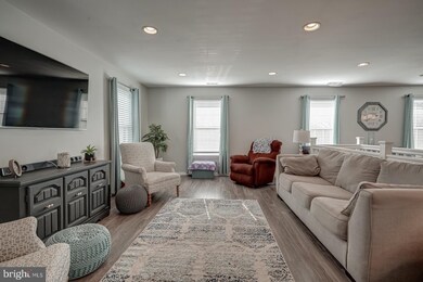 811 Westfield Dr unit 8, Cinnaminson, NJ 08077 - photo 5