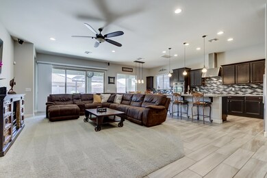 3639 E Carob Dr-11