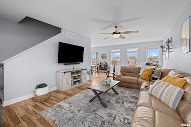 3347 Glenbrook Cir N, Bettendorf, IA 52722 - photo 4