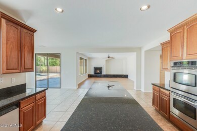 2702 E Zion-12