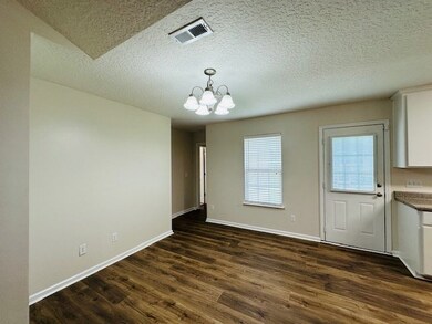 122 Ericas Ct, Fitzgerald, GA 31750 - photo 5