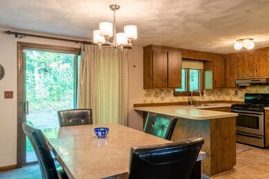 62 Frederick St unit 34, Dracut, MA 01826 - photo 4