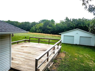 201 N Cedar St, Savannah, MO 64485 - photo 3