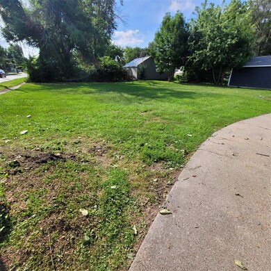 2322 Guthrie Ave, Des Moines, IA 50317 - photo 4