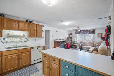 30 Beech St unit 3B, Bristol, NH 03222 - photo 7