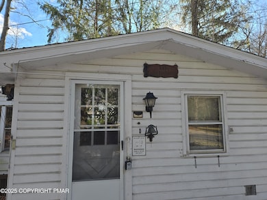 7 W Fern St, Lake Harmony, PA 18624 - photo 4