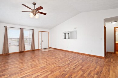 211 Alamosa Dr, Freeburg, IL 62243 - photo 3