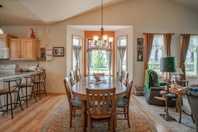 3400EdgewoodVillageLp61220_0007