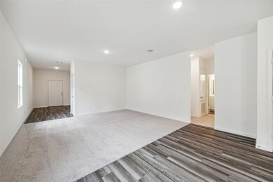 10127 Tiger Flower Ln, Houston, TX 77016 - photo 2