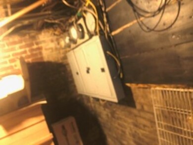 462 Springfield St, Chicopee, MA 01013 - photo 7