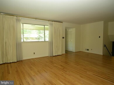 1714 Evelyn Dr, Rockville, MD 20852 - photo 2