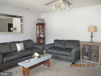 18020 Putter Dr, Hagerstown, MD 21740 - photo 3