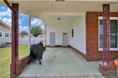 750 Newport Rd, Fayetteville, NC 28314 - photo 4