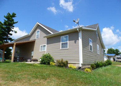 208 Cedar St, Loogootee, IN 47553 - photo 4