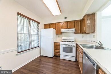 4305 Fenwick Ln, Mount Laurel, NJ 08054 - photo 7