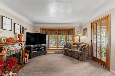 9869 Melbourne Ave, Allen Park, MI 48101 - photo 3