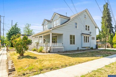 1113 E 4th St, Newberg, OR 97132 - photo 2