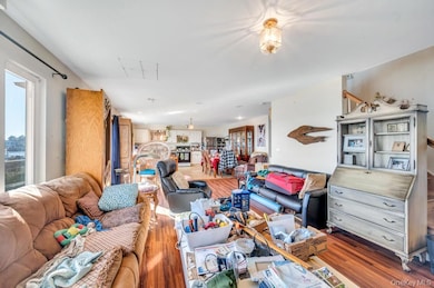 3142 Shore Rd, Bellmore, NY 11710 - photo 5