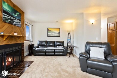 07-Living Room_SOPH2359