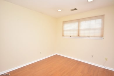 26 Smithfield Ct, Basking Ridge, NJ 07920 - photo 3