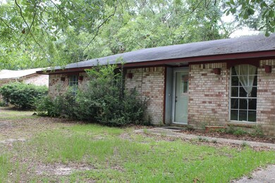 10105 Red Oak Ln, Moss Point, MS 39562 - photo 2