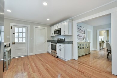 38 Auburn St, Woburn, MA 01801 - photo 6