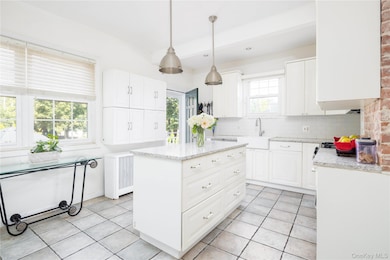 15 Bayside Ave, Oyster Bay, NY 11771 - photo 3