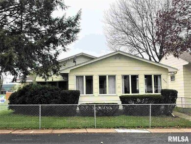 2324 Adams St, Davenport, IA 52803 - photo 2