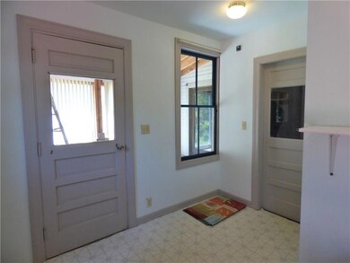 Front Entry/Mudroom